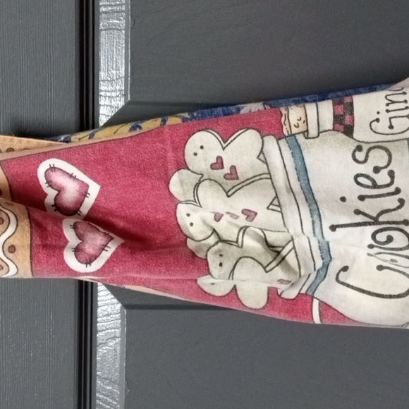 Aprons - Picture 3 of 8